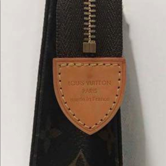 Louis Vuitton Toiletry 26 - Picture 3 of 8